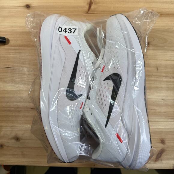Nike Air Winflo 10 Running shoes Men 8 Womens 9.5 White Black Light Crimson main image 8